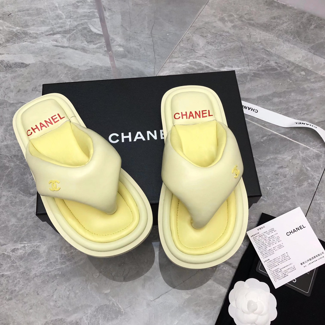 Chanel香奈儿夏季新款面包拖鞋人