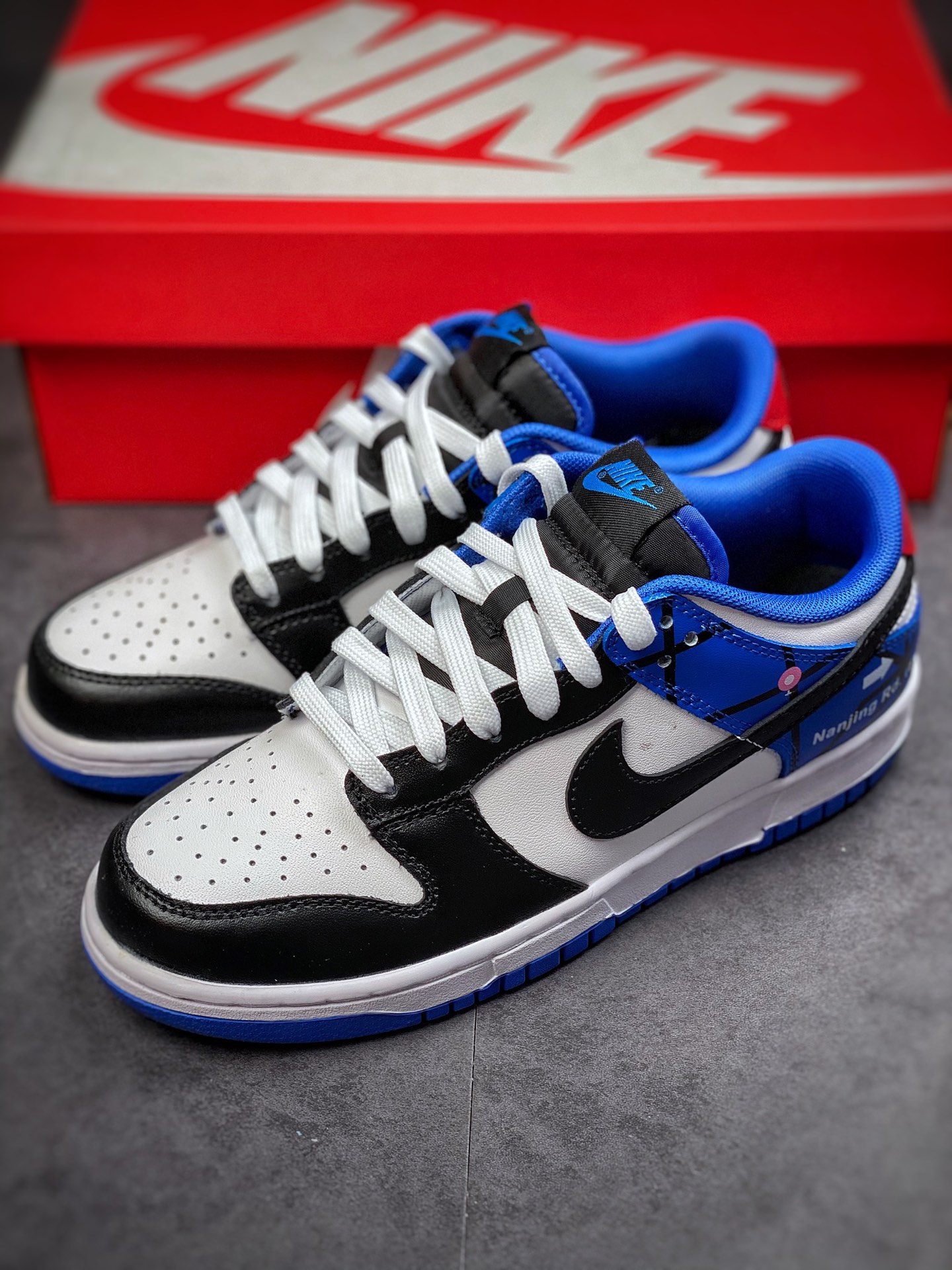 180 Nike Dunk Low 南京东路 黑白蓝 低帮休闲运动滑板板鞋DD1391-001
