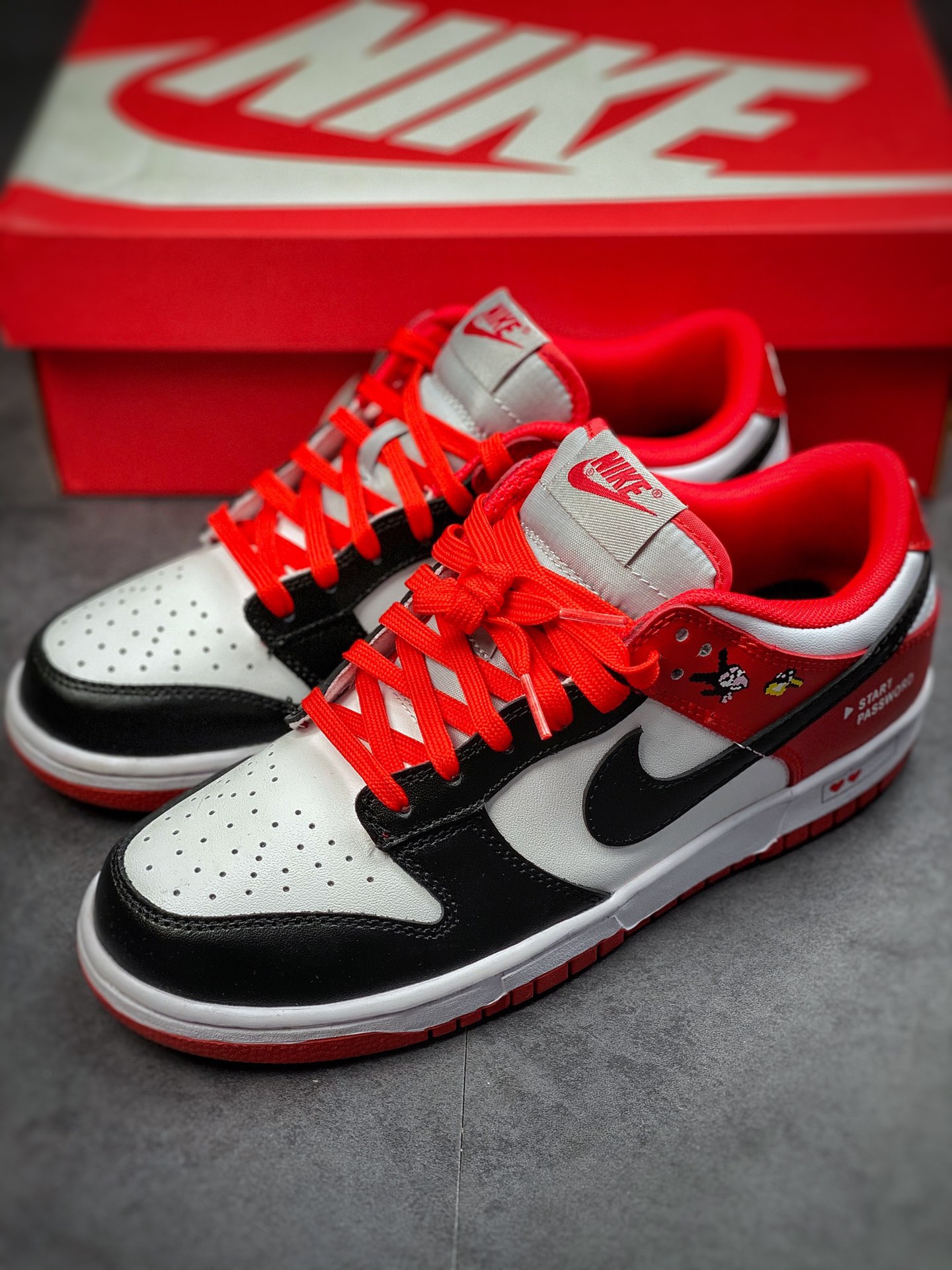 180 Nike Dunk Low 冒险岛像素 黑白红 低帮休闲运动滑板板鞋DD1391-002