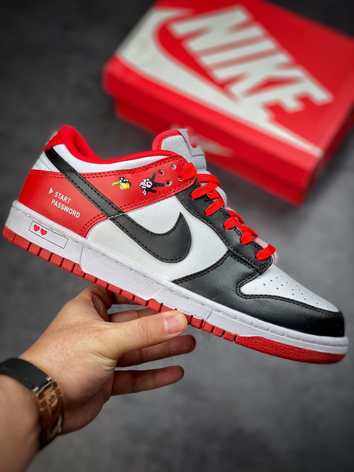180 Nike Dunk Low 冒险岛像素 黑白红 低帮休闲运动滑板板鞋DD1391-002