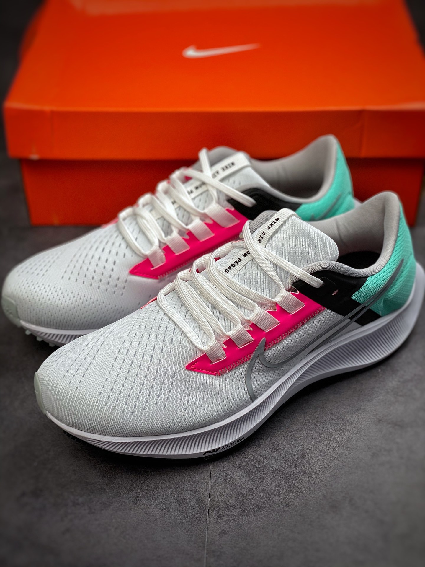 170 耐克Nike Zoom Pegasus 38代 飞马涡轮增压马拉松慢跑鞋CW7356-102