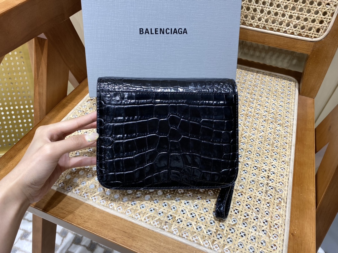 Balenciaga B.Small 18CM Bag 618156鳄鱼纹黑色/金扣