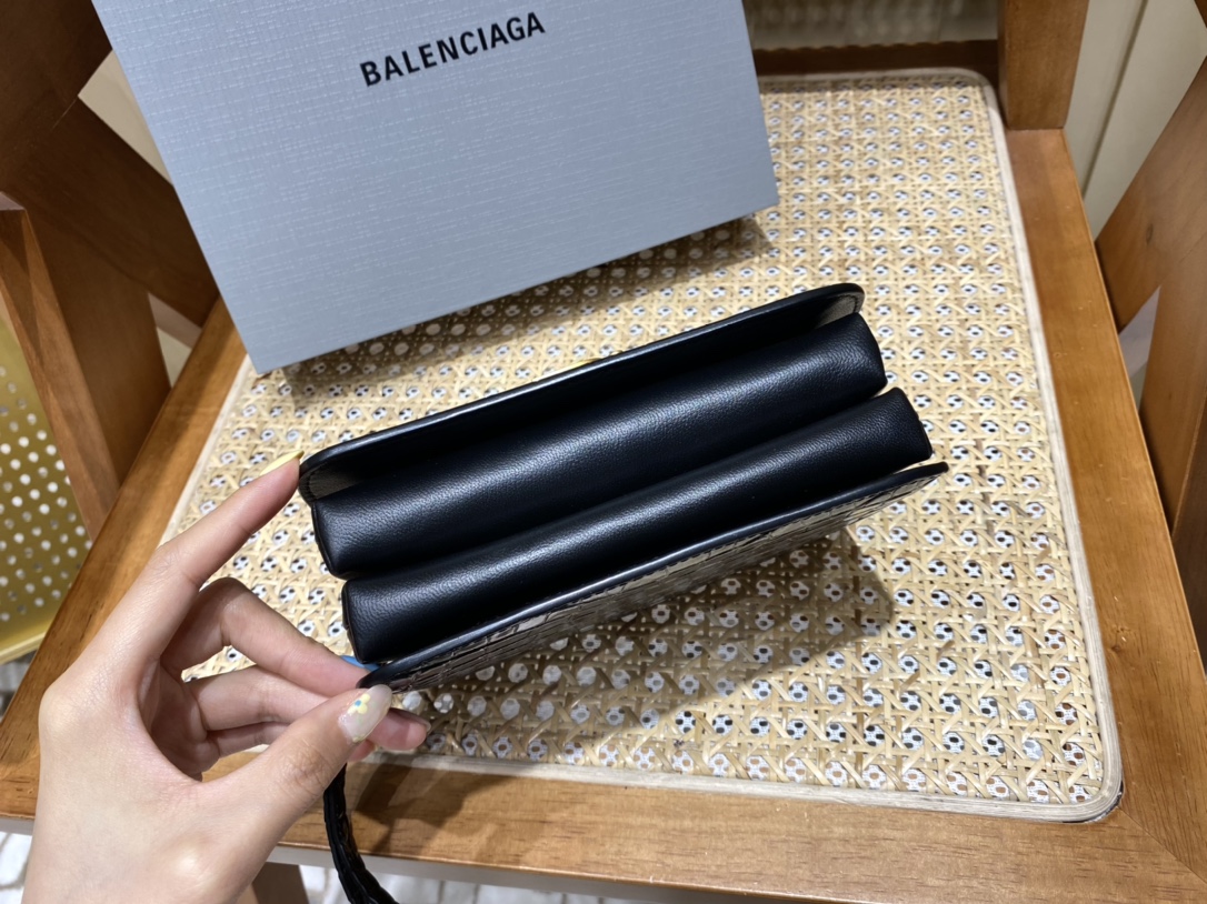 Balenciaga B.Small 18CM Bag 618156鳄鱼纹黑色/金扣