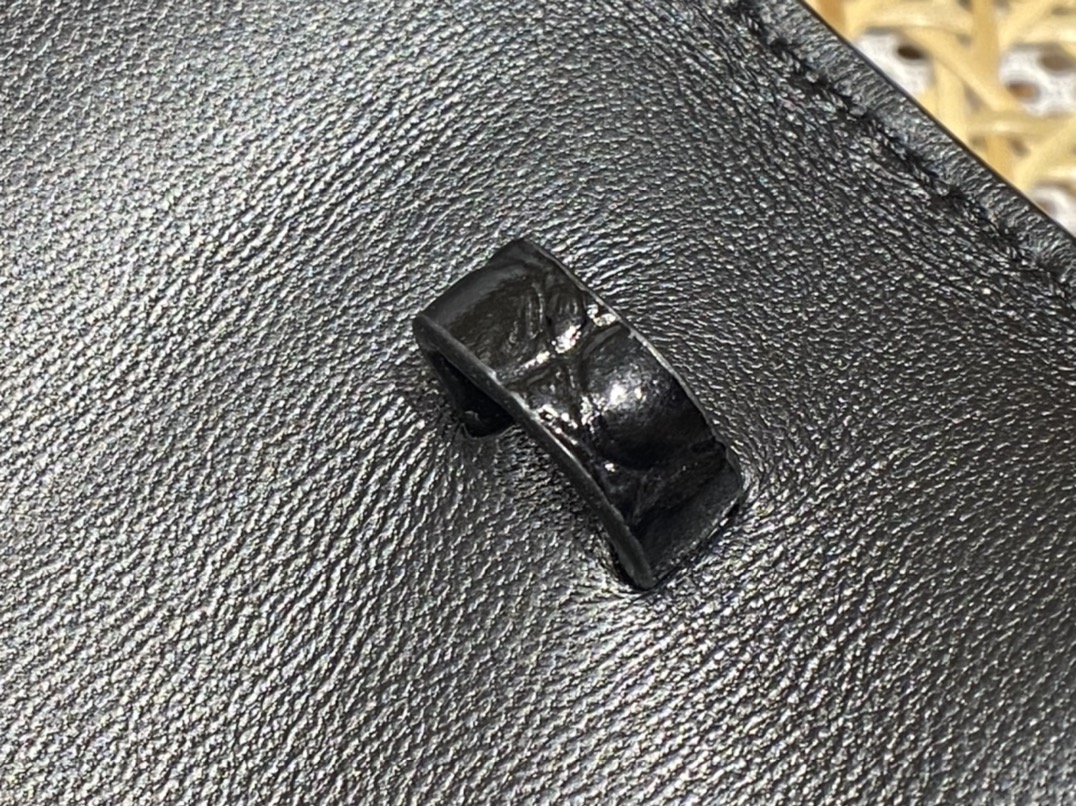 Balenciaga B.Small 18CM Bag 618156鳄鱼纹黑色/金扣