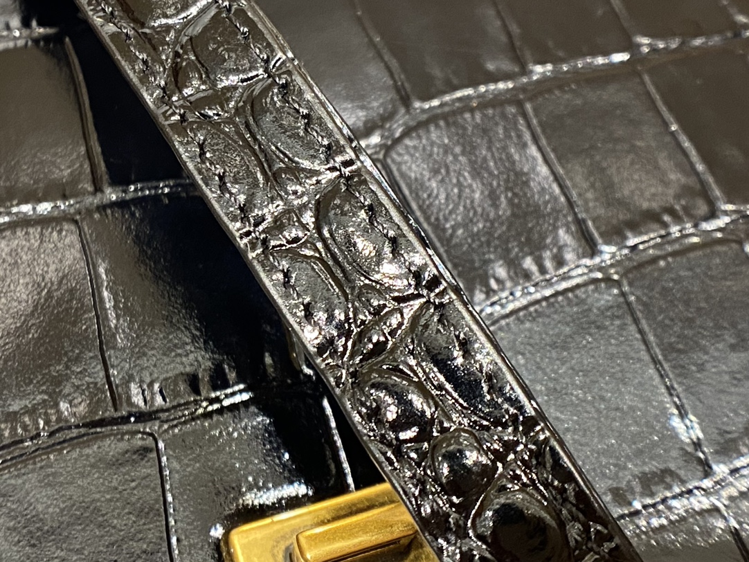 Balenciaga B.Small 18CM Bag 618156鳄鱼纹黑色/金扣