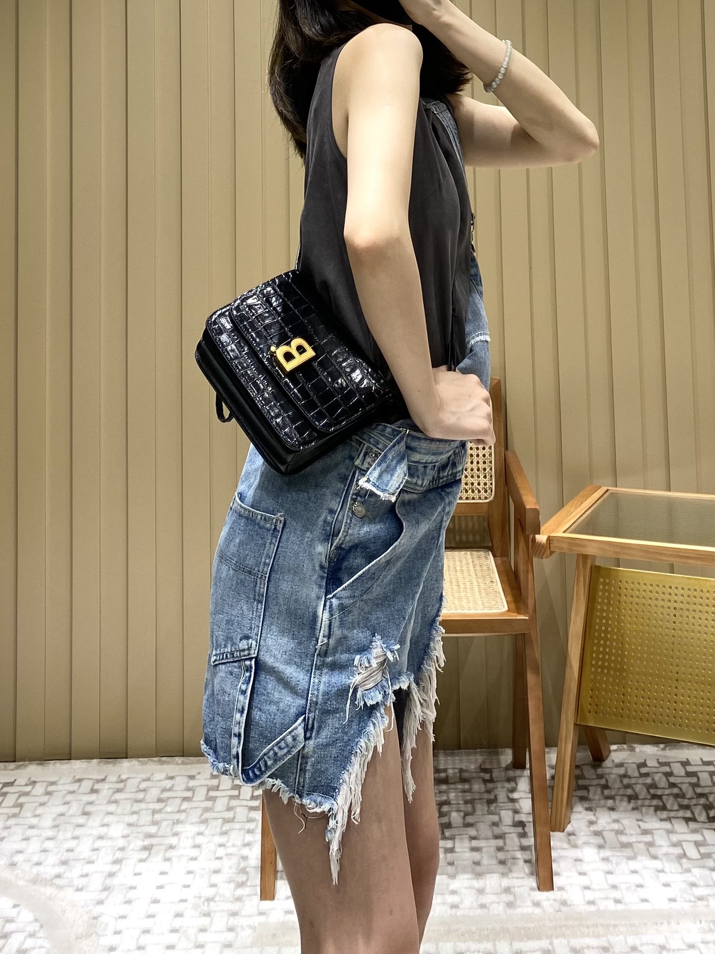 Balenciaga B.Small 18CM Bag 618156鳄鱼纹黑色/金扣