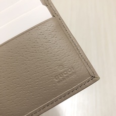 “自我表达”的精神是该系列的设计主线。这系列产品将多种品牌典藏元素集于一身,呼应自我表达精神的同时,传递 “自我表达”的精神是该系列的设计主线。这系列产品将多种品牌典藏元素集于一身,呼应自我表达精神的同时,传递