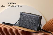 Louis Vuitton LV Soft Trunk Bags Handbags Replica Every Designer
 Taurillon M55700