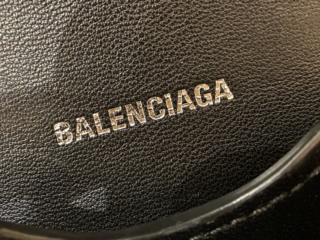 Balenciaga B.Small 18CM Bag 618156平纹黑色/黑扣