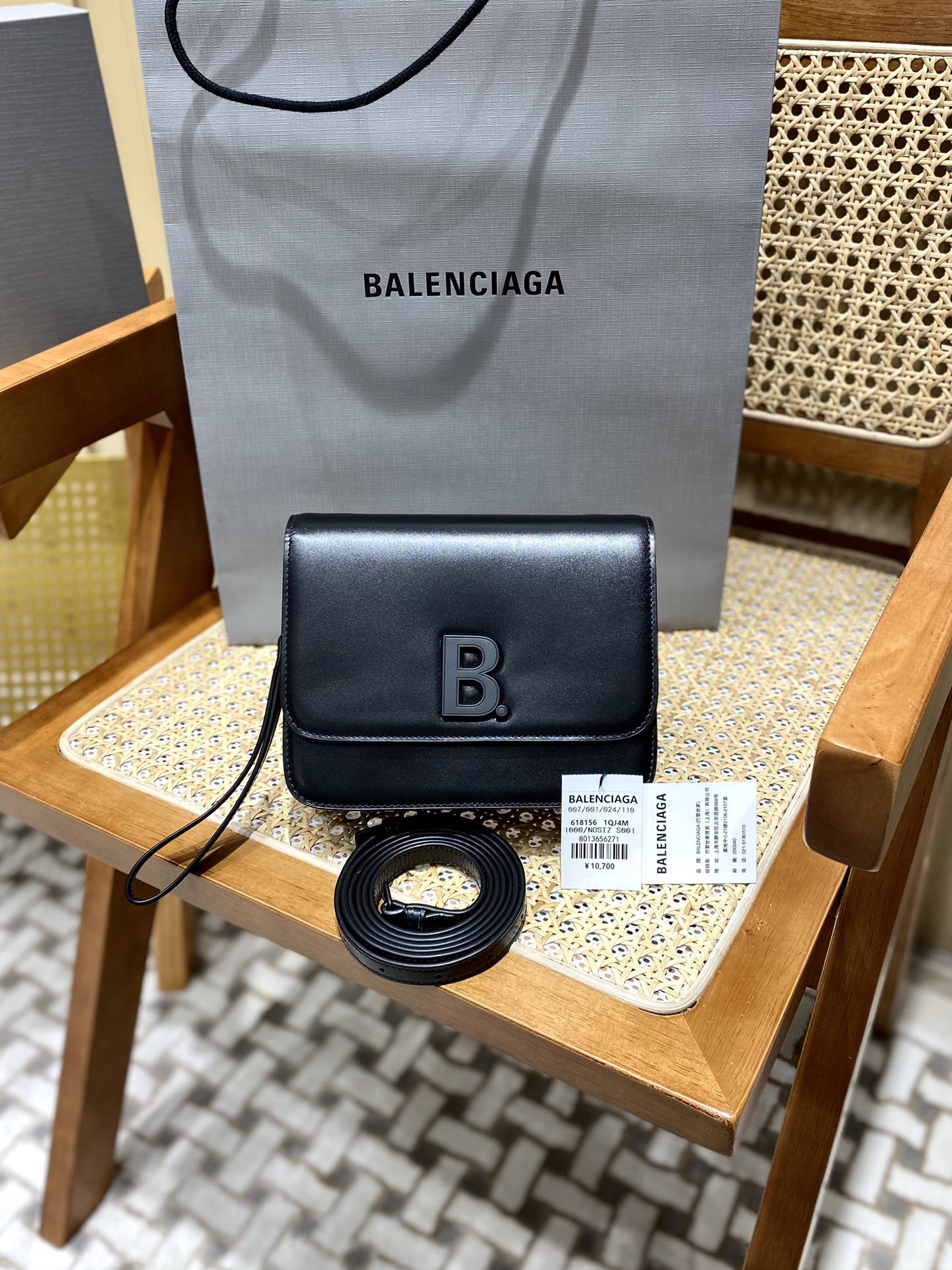 Balenciaga B.Small 18CM Bag 618156平纹黑色/黑扣