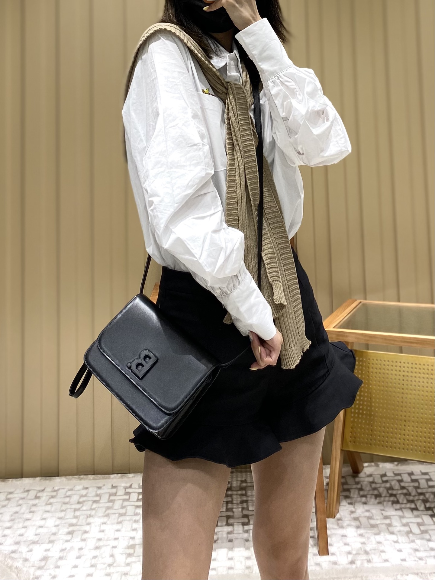Balenciaga B.Small 18CM Bag 618156平纹黑色/黑扣