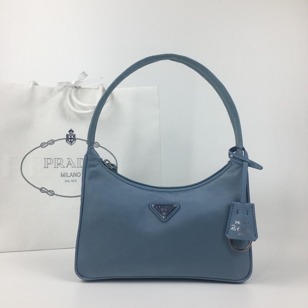 P240 Versión de compra por encargo de Prada hobo
