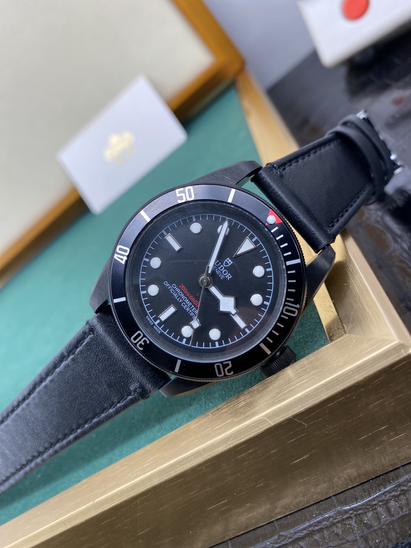 Tudor 皇家 帝舵碧湾系列，黑陶瓷