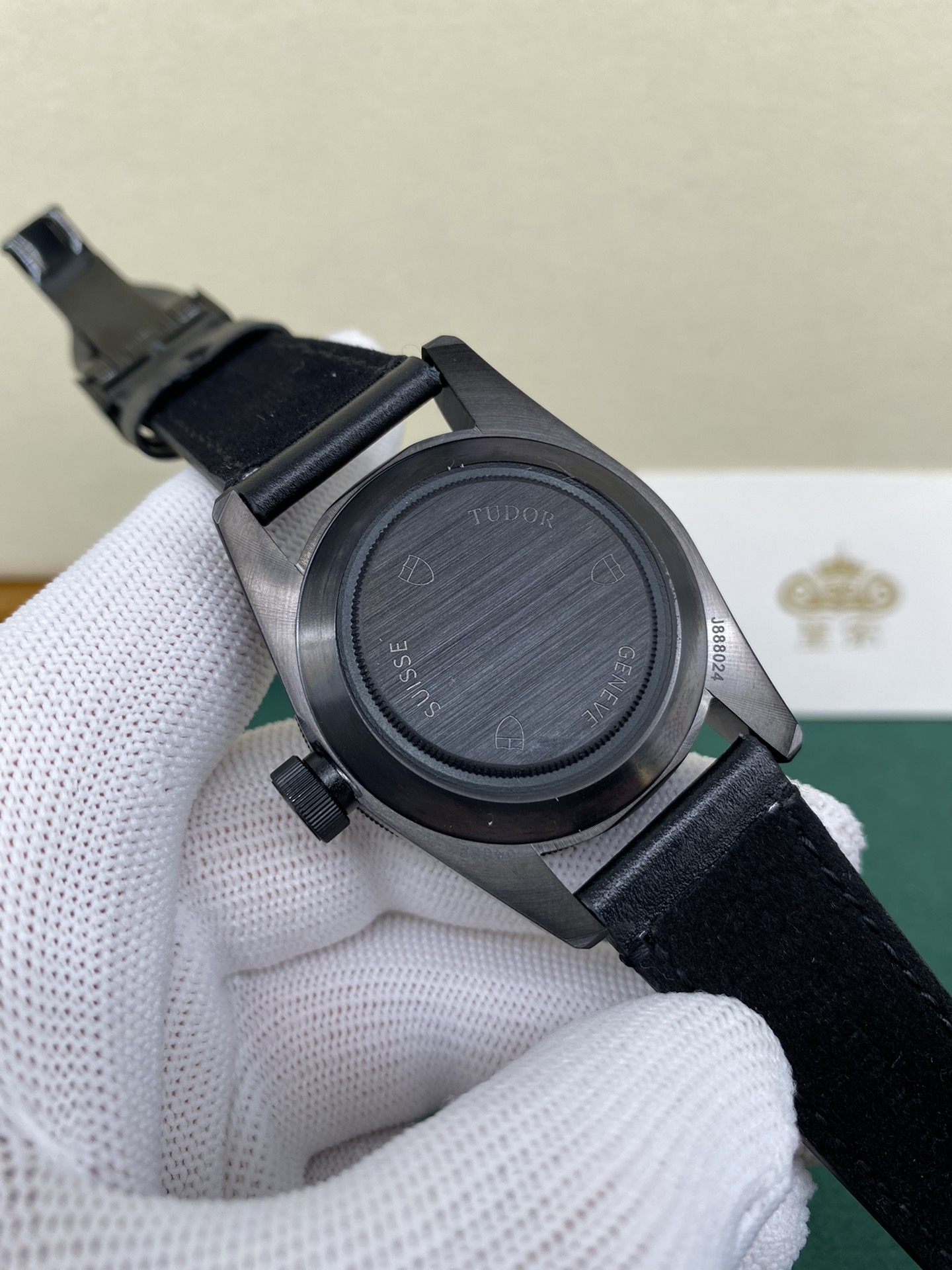 Tudor 皇家 帝舵碧湾系列，黑陶瓷