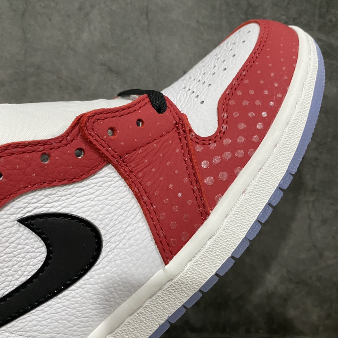 图片[8]-纯原版Air Jordan AJ1蜘蛛侠 市售最强版本 完美鞋型 正确半透明蜘蛛侠反光波点 区别市场泛白波点，全新水晶大底无任何氧化 后跟和鞋口做的相当到位，完美圆润冲孔，原厂皮料打造，绝对满满的诚意之作💪🏻 尺码：40-47.5 货号：555088-602-选品中心