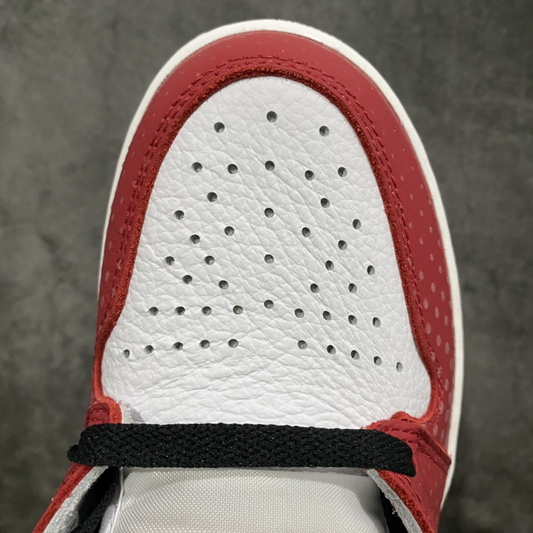 图片[7]-纯原版Air Jordan AJ1蜘蛛侠 市售最强版本 完美鞋型 正确半透明蜘蛛侠反光波点 区别市场泛白波点，全新水晶大底无任何氧化 后跟和鞋口做的相当到位，完美圆润冲孔，原厂皮料打造，绝对满满的诚意之作💪🏻 尺码：40-47.5 货号：555088-602-选品中心