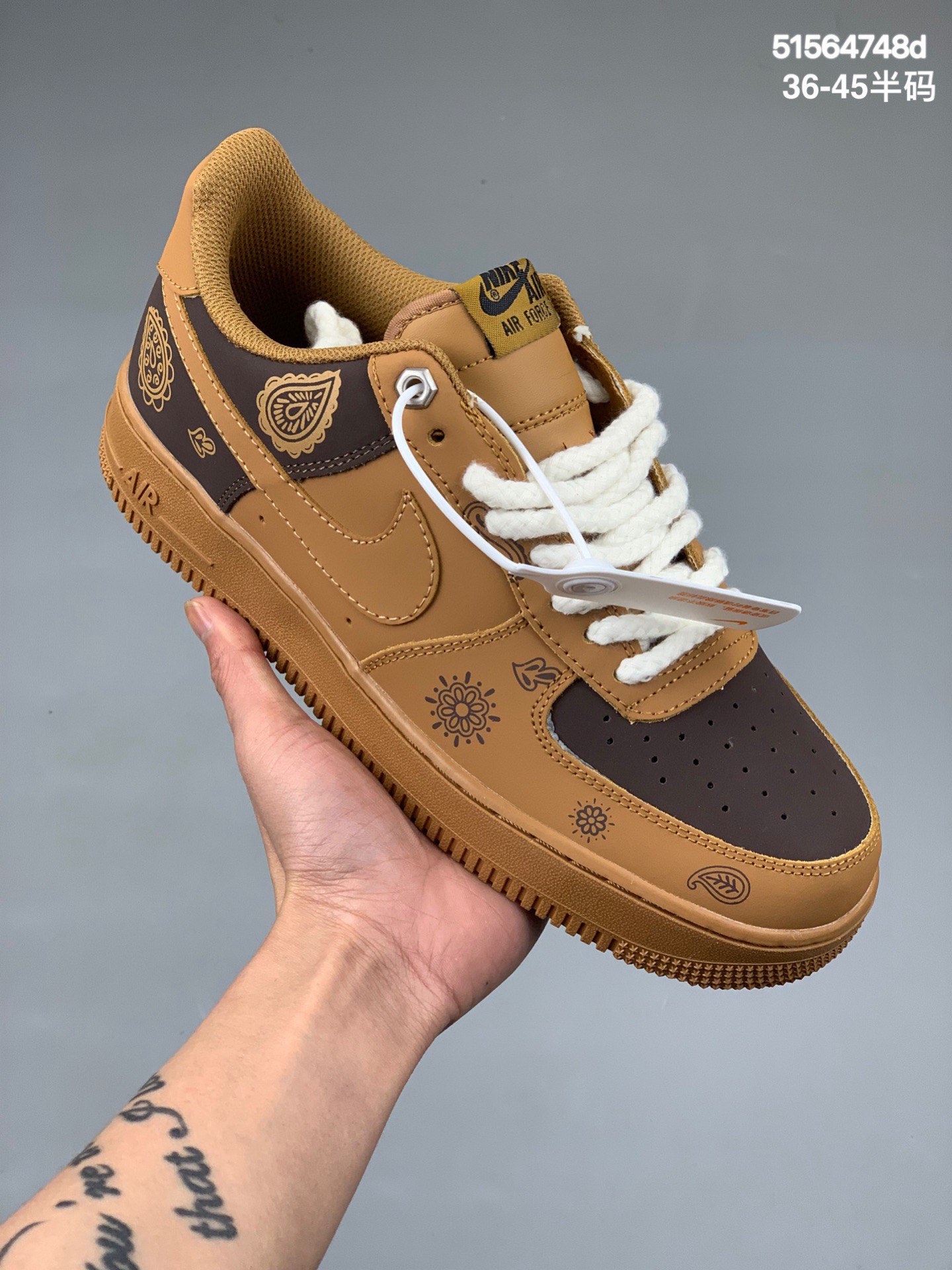 本地
带半码 Nike Air Force 1 Low 山水画
原楦头原纸板打造纯正空军版型
专注外贸渠道 全掌内置蜂窝气垫 #原盒配件 原厂中底钢印、拉帮完美
官方货号：CW2288-111
SIZE：36 36.5 37.5 38 38.5 39 40 40.5 41 42 42.5 43 44  45！
编码:51564748d