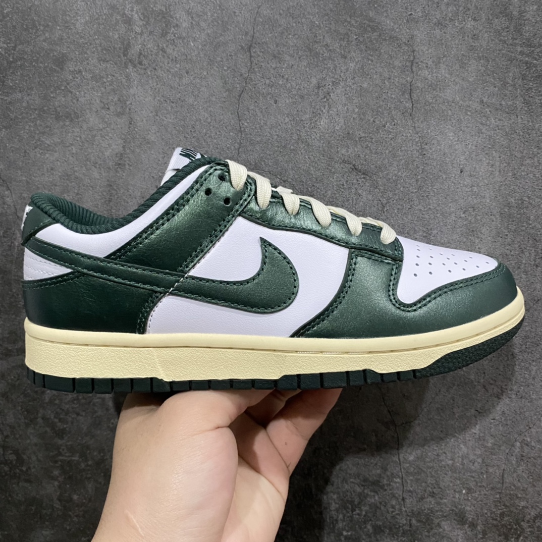 FC天花板级别 市场最强版 NK SB Dunk Low 复古做旧白绿DQ8580-100 欢迎对比任何市售版本!一切仅还原原鞋品质! 材料!版型!细节全部市场最顶尖工艺 图片拍不出实物那种惊艳的感觉 大哥们可以报货来看品质 顶尖工艺 市场货没有可比性! 货号: DD1503-115 尺码:36 36.5 37.5 38 38.5 39 40 40.5 41 42 42.5 43 44 44.5 45 46 47.5-选品中心