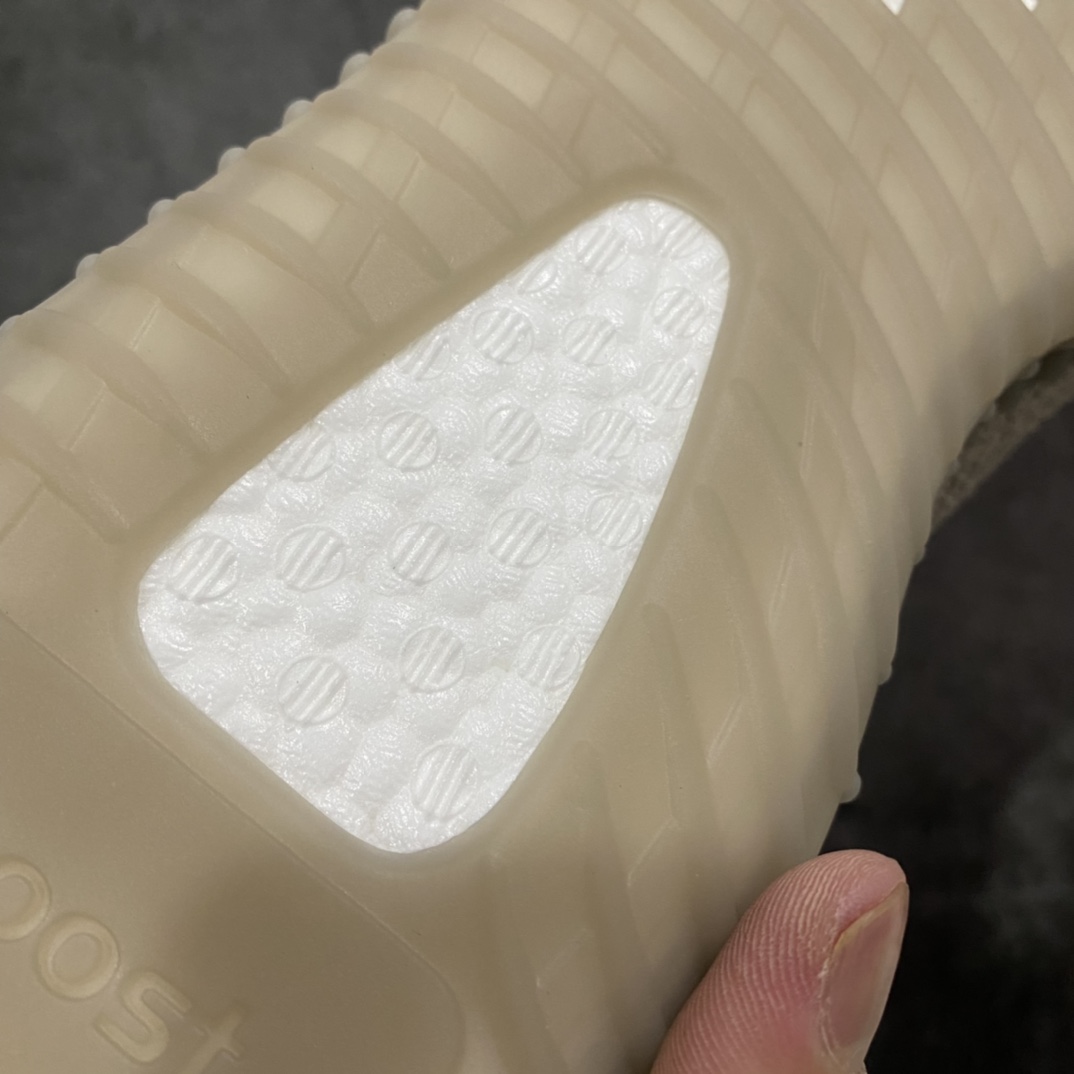 图片[9]-S2版本Yeezy350 灰色黑条纹 HP7870 巴斯夫原料大底 脚感非常舒适 价格定位十分亲民 可以零售高价的版本 值得推荐 尺码：36 36.5 37 38 38.5 39 40 40.5 41 42 42.5 43 44 44.5 45 46 47 48-选品中心