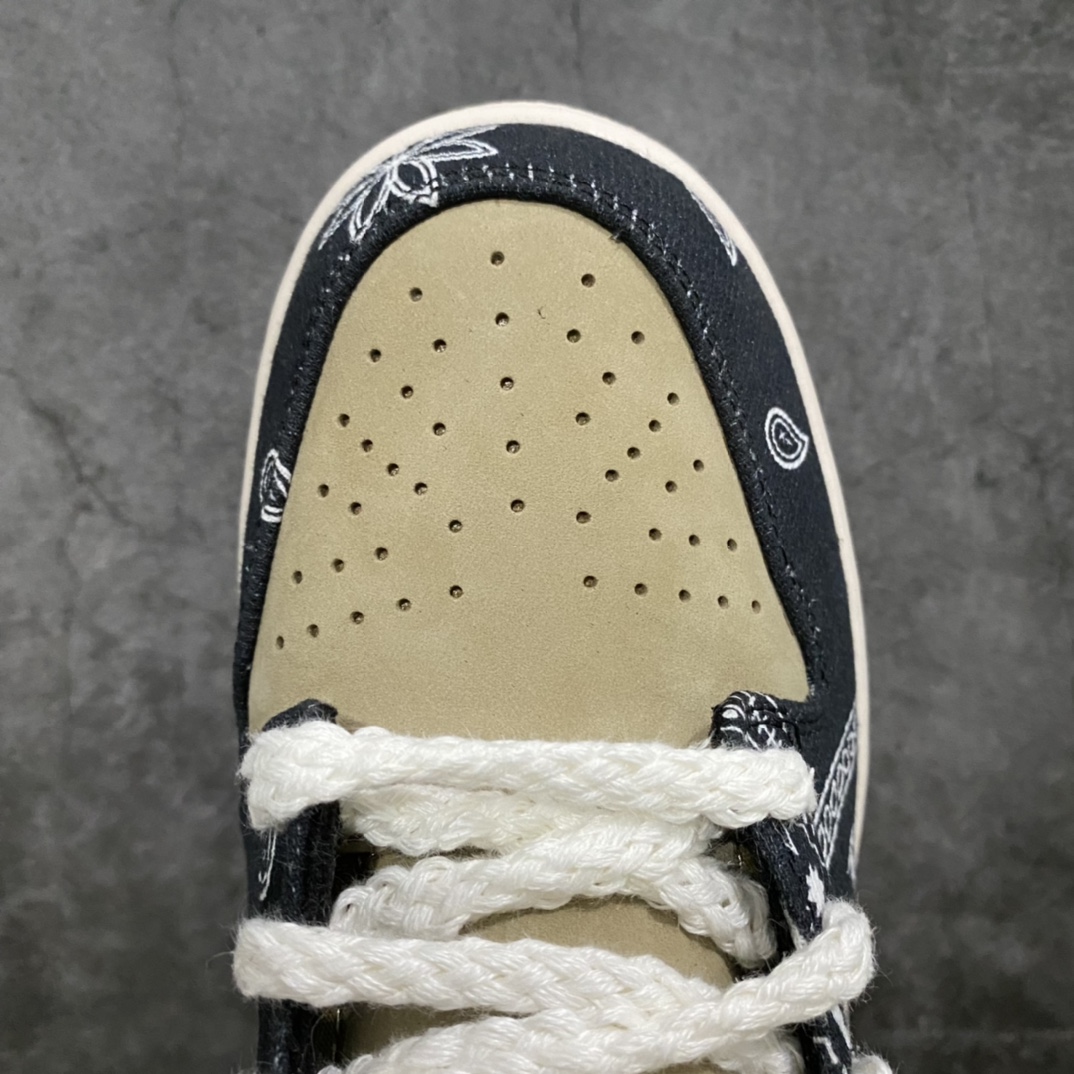 图片[5]-PK版本Travis Scott x Dunk SB腰果花 市场第一梯队品质 可以说细节基本都是对的 鞋头上翘弧度正确 后跟小山峰弧度正确 贝利原厂皮料 所有细节正确 缩减文案不多描述 各大代号纯原中的巅峰版本 具体见细节图即可 尺码：36 36.5 37 38 38.5 39 40 40.5 41 42 42.5 43 44 44.5 45 46 47.5-选品中心