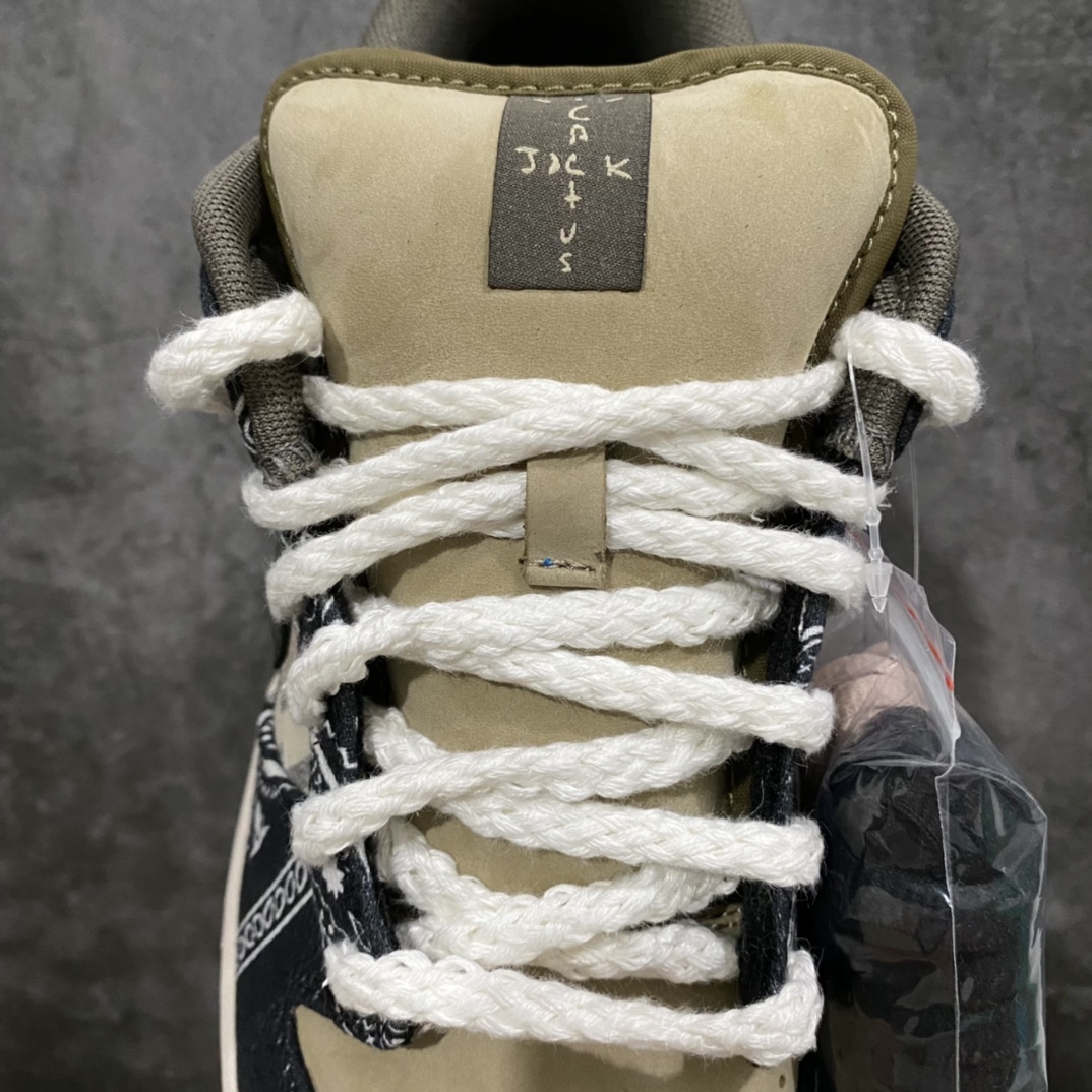 图片[4]-PK版本Travis Scott x Dunk SB腰果花 市场第一梯队品质 可以说细节基本都是对的 鞋头上翘弧度正确 后跟小山峰弧度正确 贝利原厂皮料 所有细节正确 缩减文案不多描述 各大代号纯原中的巅峰版本 具体见细节图即可 尺码：36 36.5 37 38 38.5 39 40 40.5 41 42 42.5 43 44 44.5 45 46 47.5-选品中心