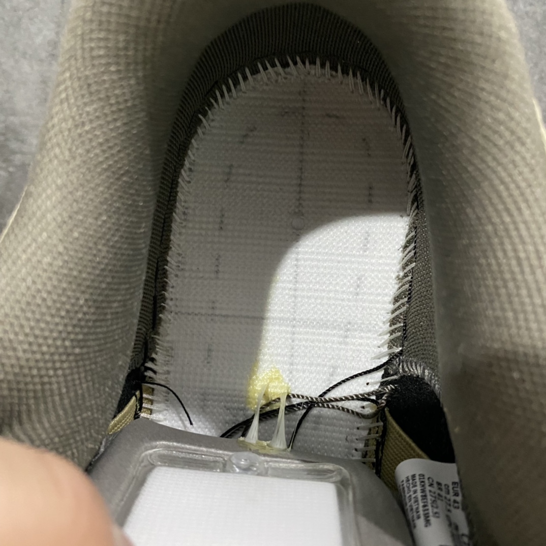 图片[3]-PK版本Travis Scott x Dunk SB腰果花 市场第一梯队品质 可以说细节基本都是对的 鞋头上翘弧度正确 后跟小山峰弧度正确 贝利原厂皮料 所有细节正确 缩减文案不多描述 各大代号纯原中的巅峰版本 具体见细节图即可 尺码：36 36.5 37 38 38.5 39 40 40.5 41 42 42.5 43 44 44.5 45 46 47.5-选品中心