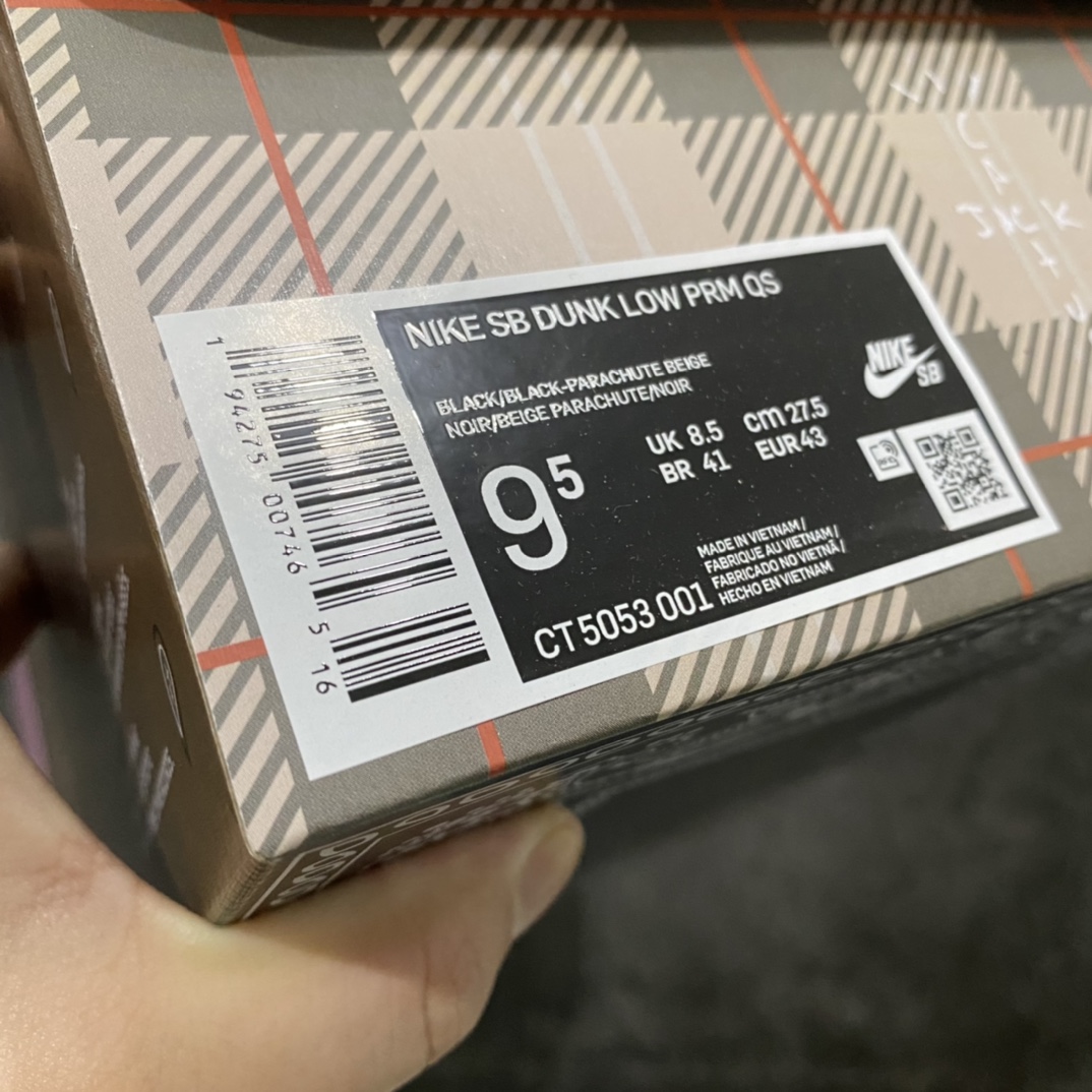 图片[9]-PK版本Travis Scott x Dunk SB腰果花 市场第一梯队品质 可以说细节基本都是对的 鞋头上翘弧度正确 后跟小山峰弧度正确 贝利原厂皮料 所有细节正确 缩减文案不多描述 各大代号纯原中的巅峰版本 具体见细节图即可 尺码：36 36.5 37 38 38.5 39 40 40.5 41 42 42.5 43 44 44.5 45 46 47.5-选品中心