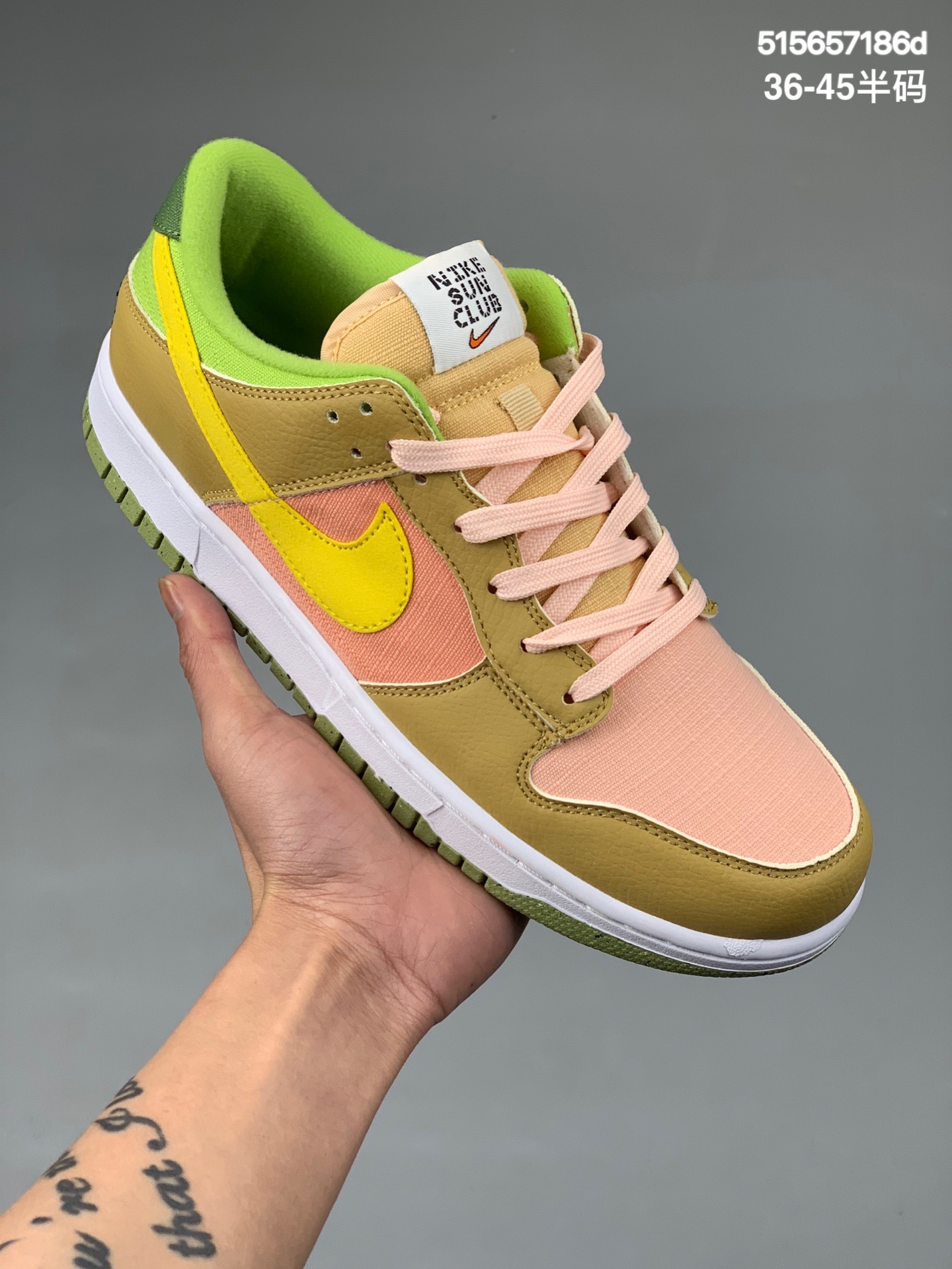 本地
NK Dunk Low