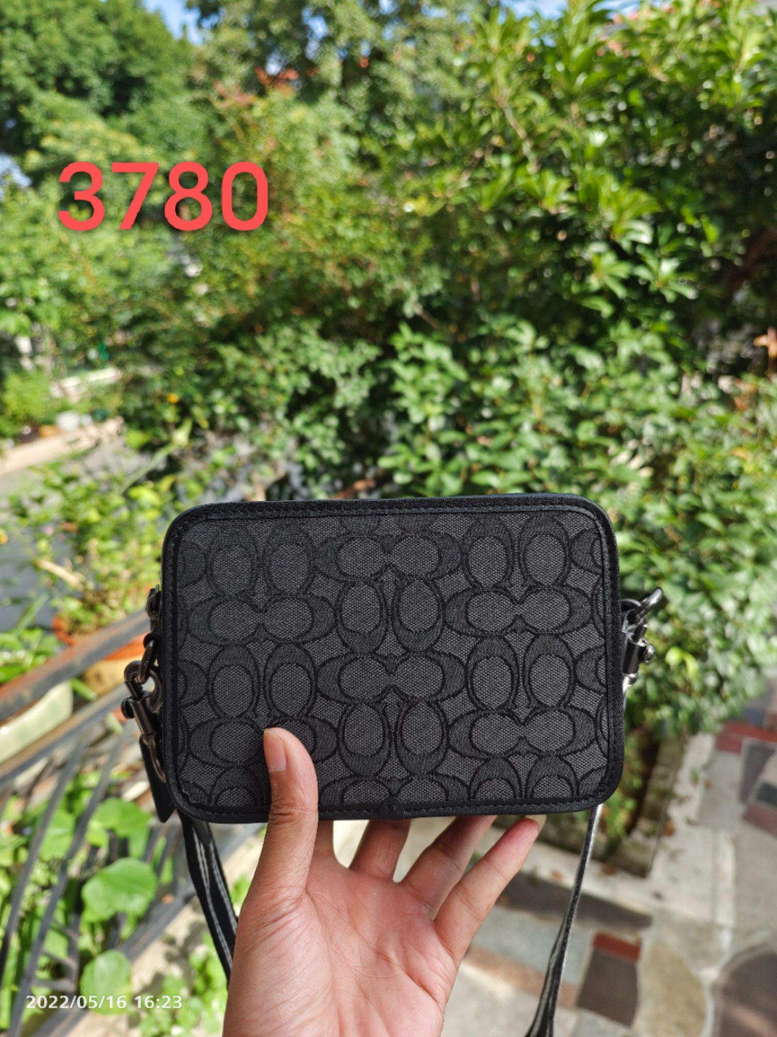 Coach C3780/Charter系列最新款男士斜跨包相机包3色 标志提花织物和牛皮革6个信用卡槽内置多功能袋