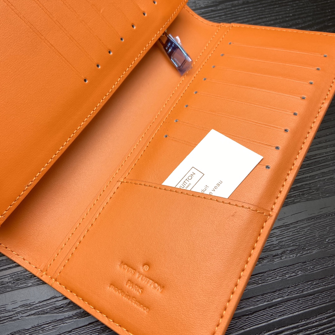 Slim leather minimalist wallet color options