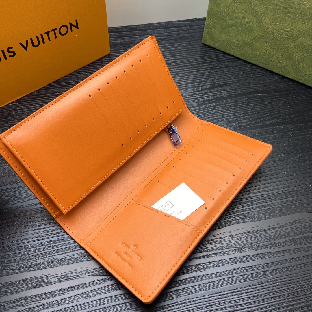 Slim leather minimalist wallet back