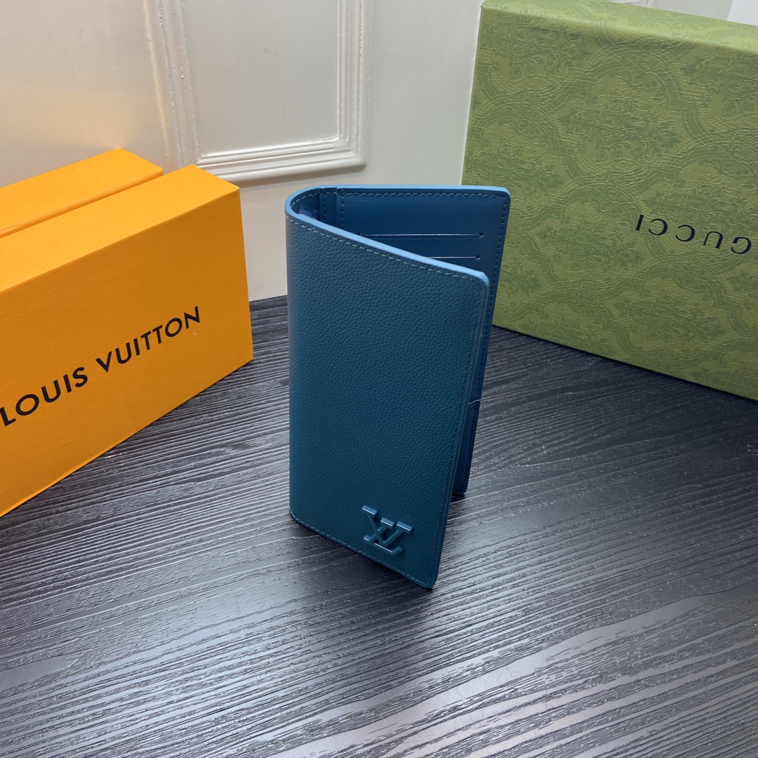 Bifold wallet detail of logo