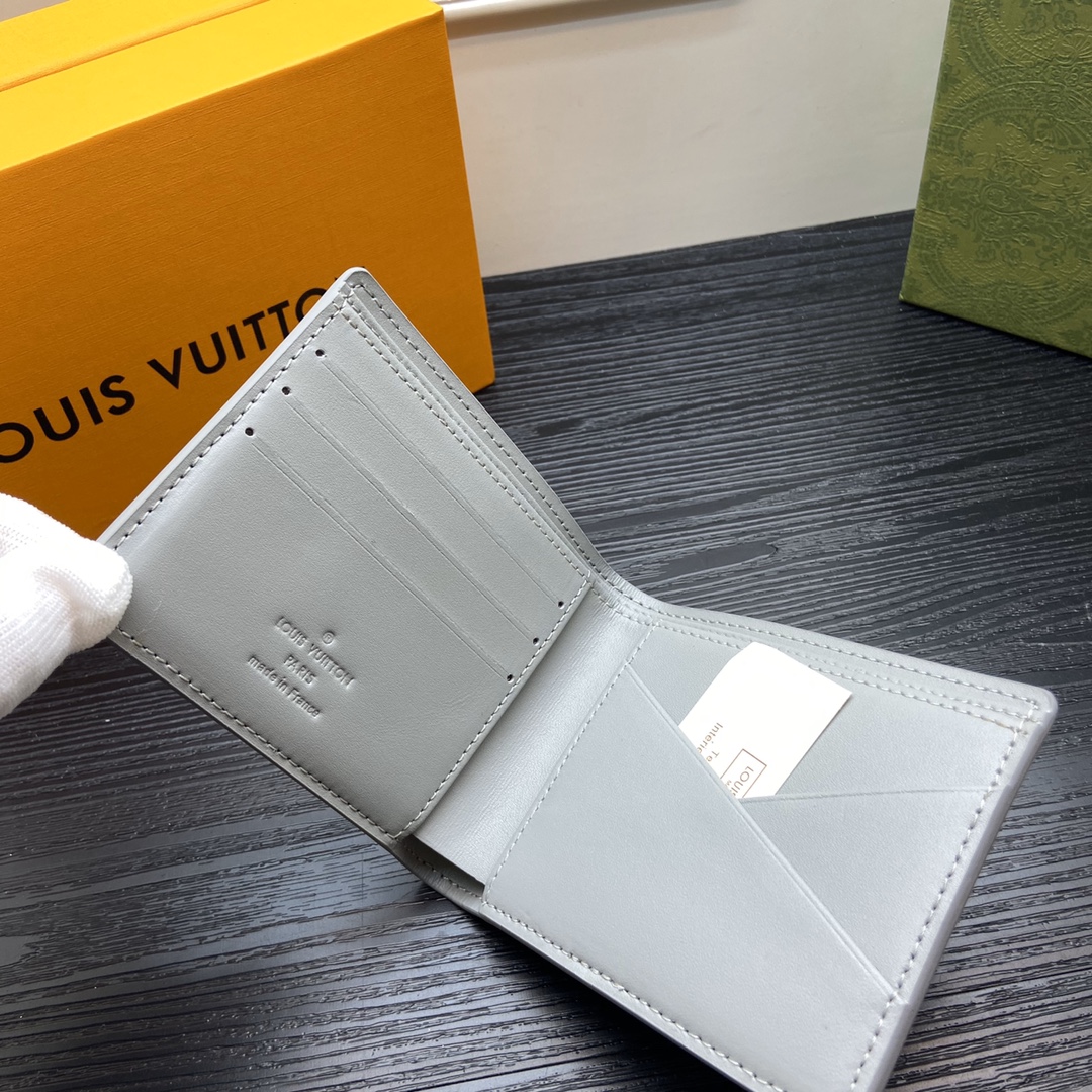 Premium Leather Bifold Wallet - Gift Box Presentation