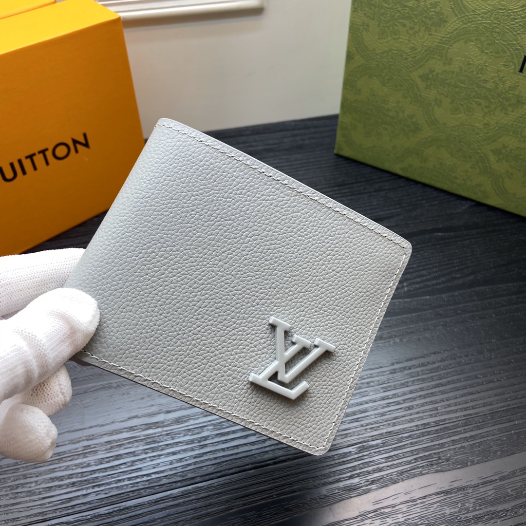 Premium Leather Bifold Wallet - Close-up on Stitching