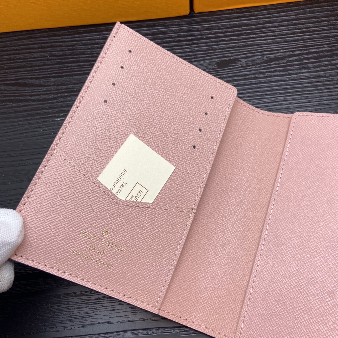 Close-up of the RFID blocking feature of the passport holder.