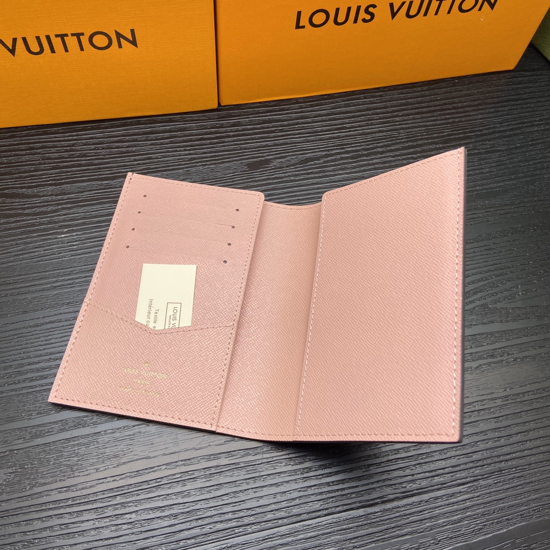 Passport holder packaging