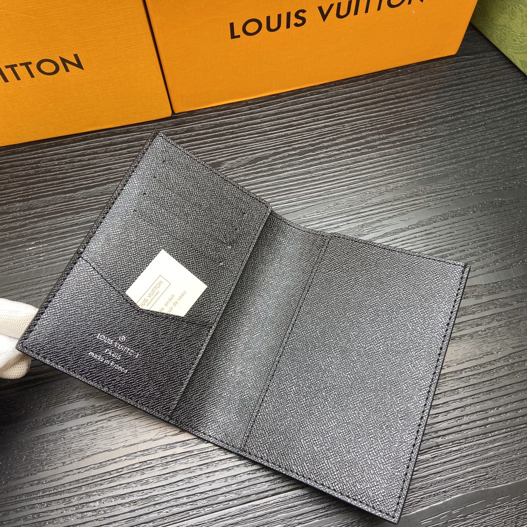 Passport wallet color options