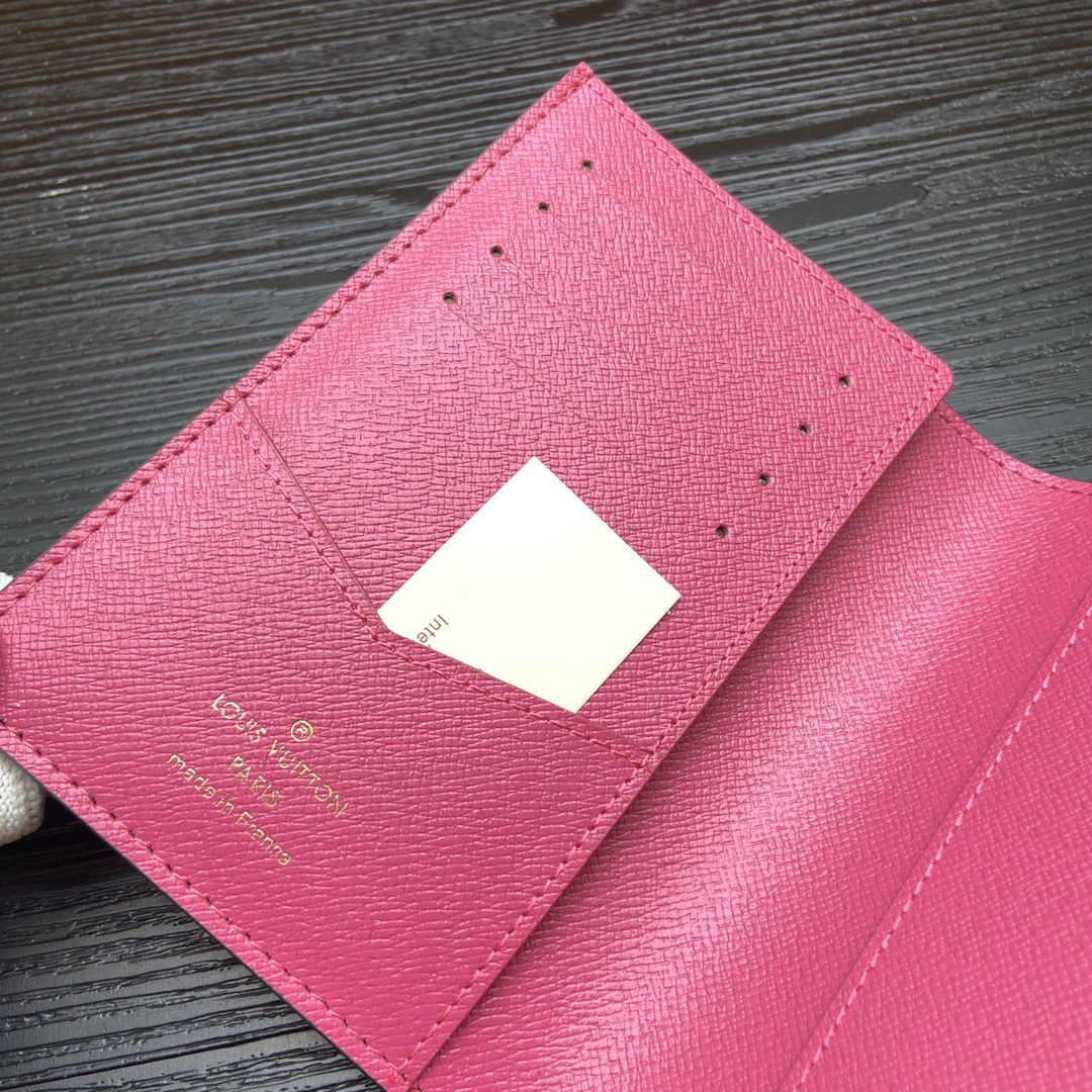 Passport holder packaging