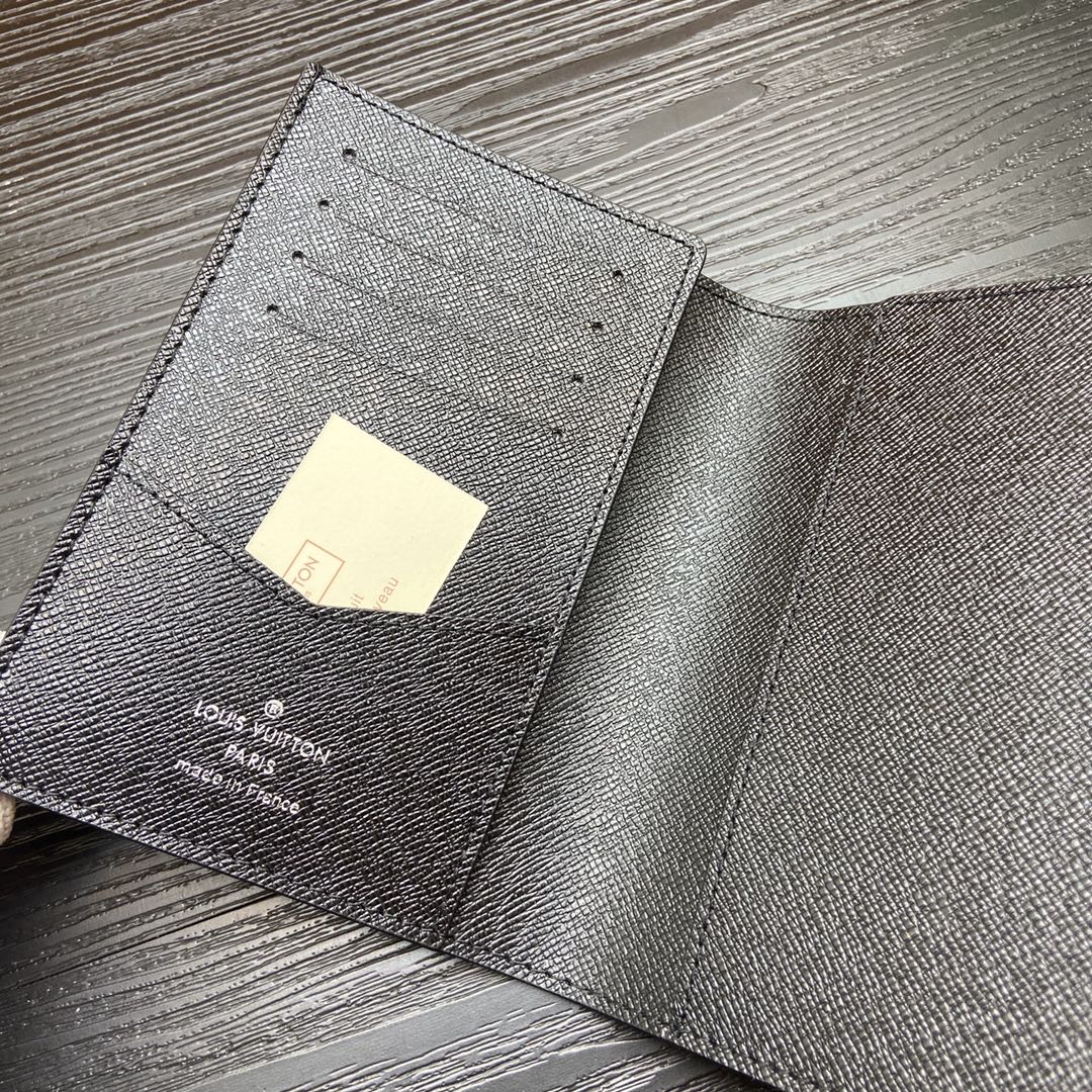 Passport holder color option