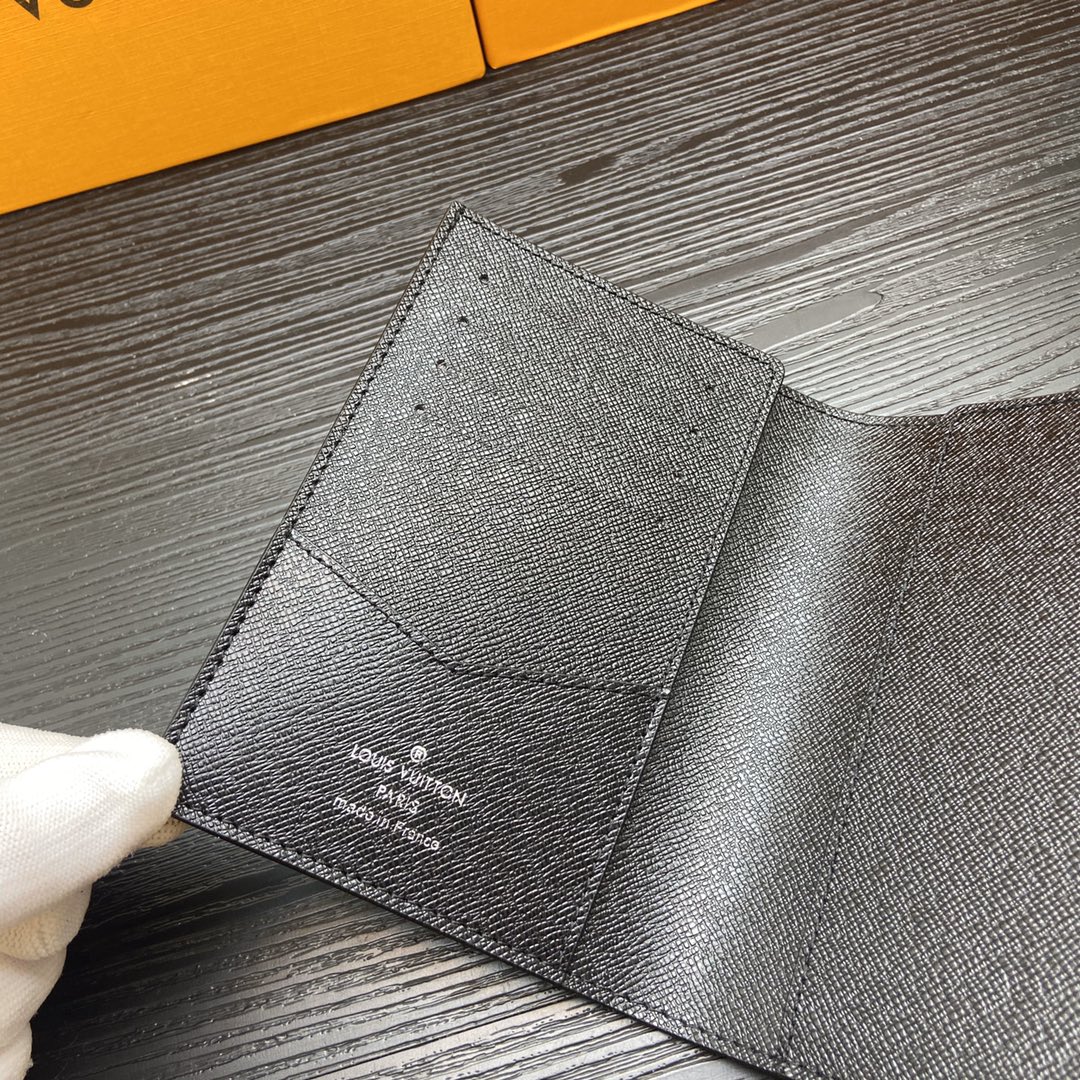 Passport holder gift box