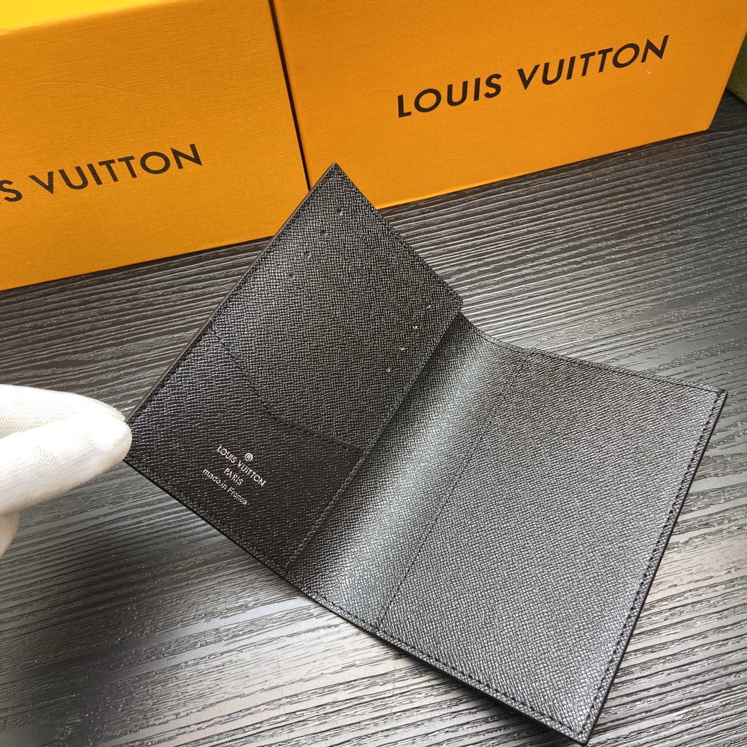 Leather passport holder with detail