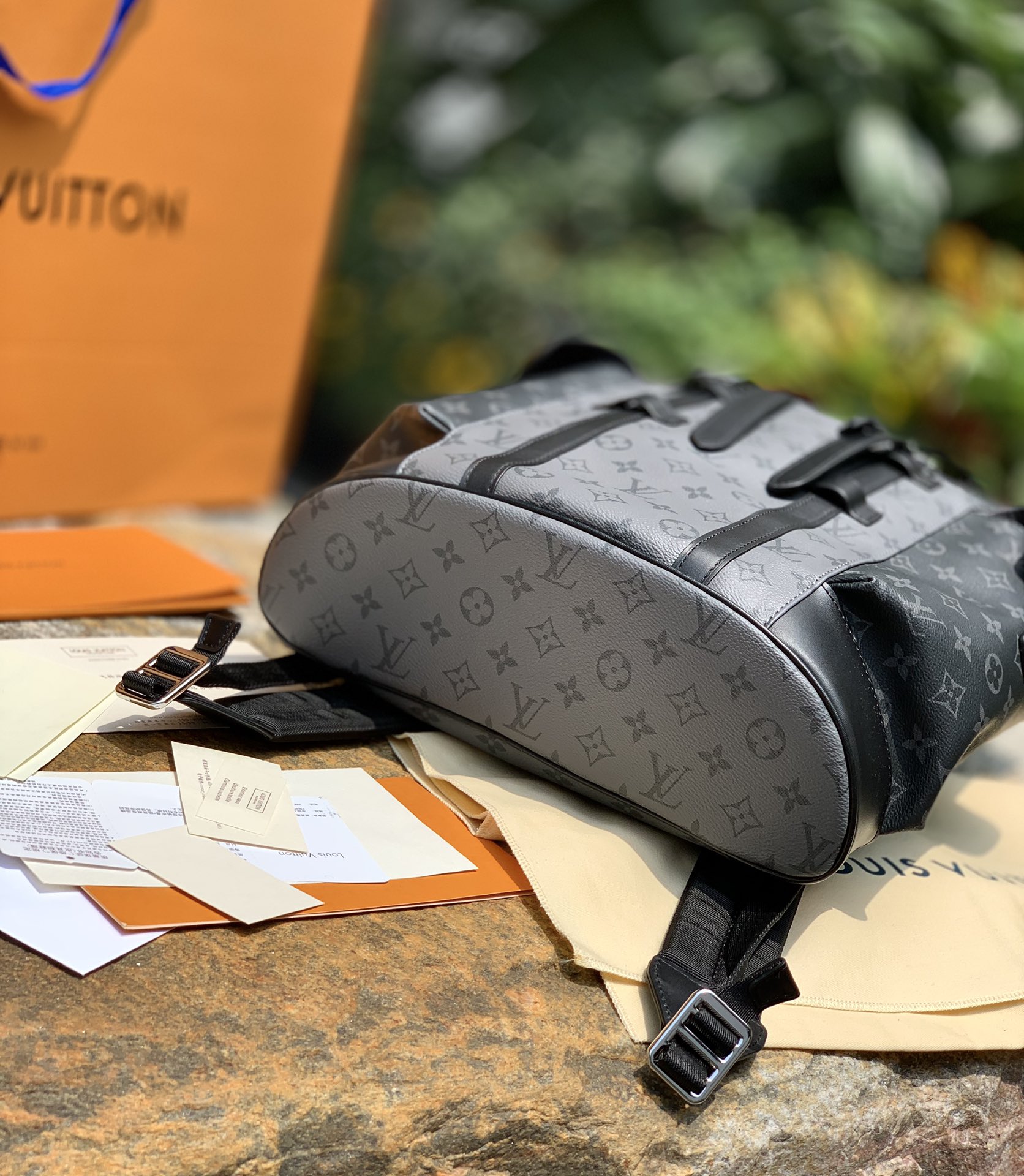 非市场普通货 进口皮料半钢五金 m45419尺寸38 x 44 x 21 CM同样是海外渠道货，如果有亲