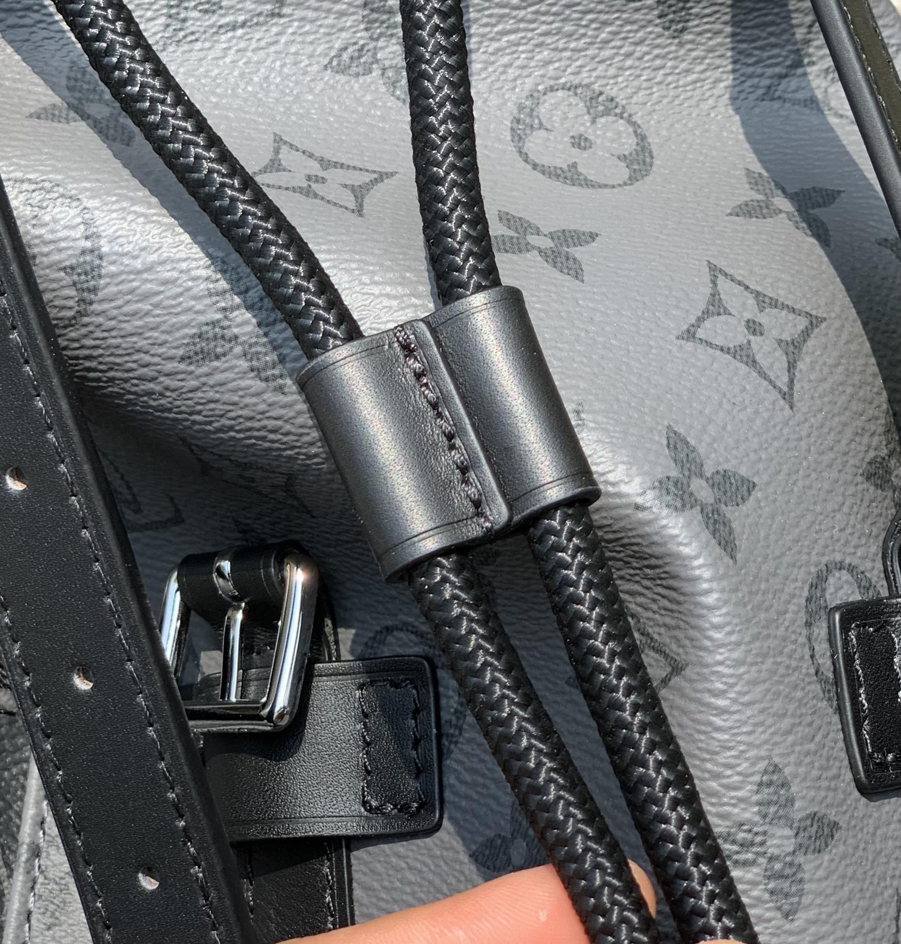 非市场普通货 进口皮料半钢五金 m45419尺寸38 x 44 x 21 CM同样是海外渠道货，如果有亲