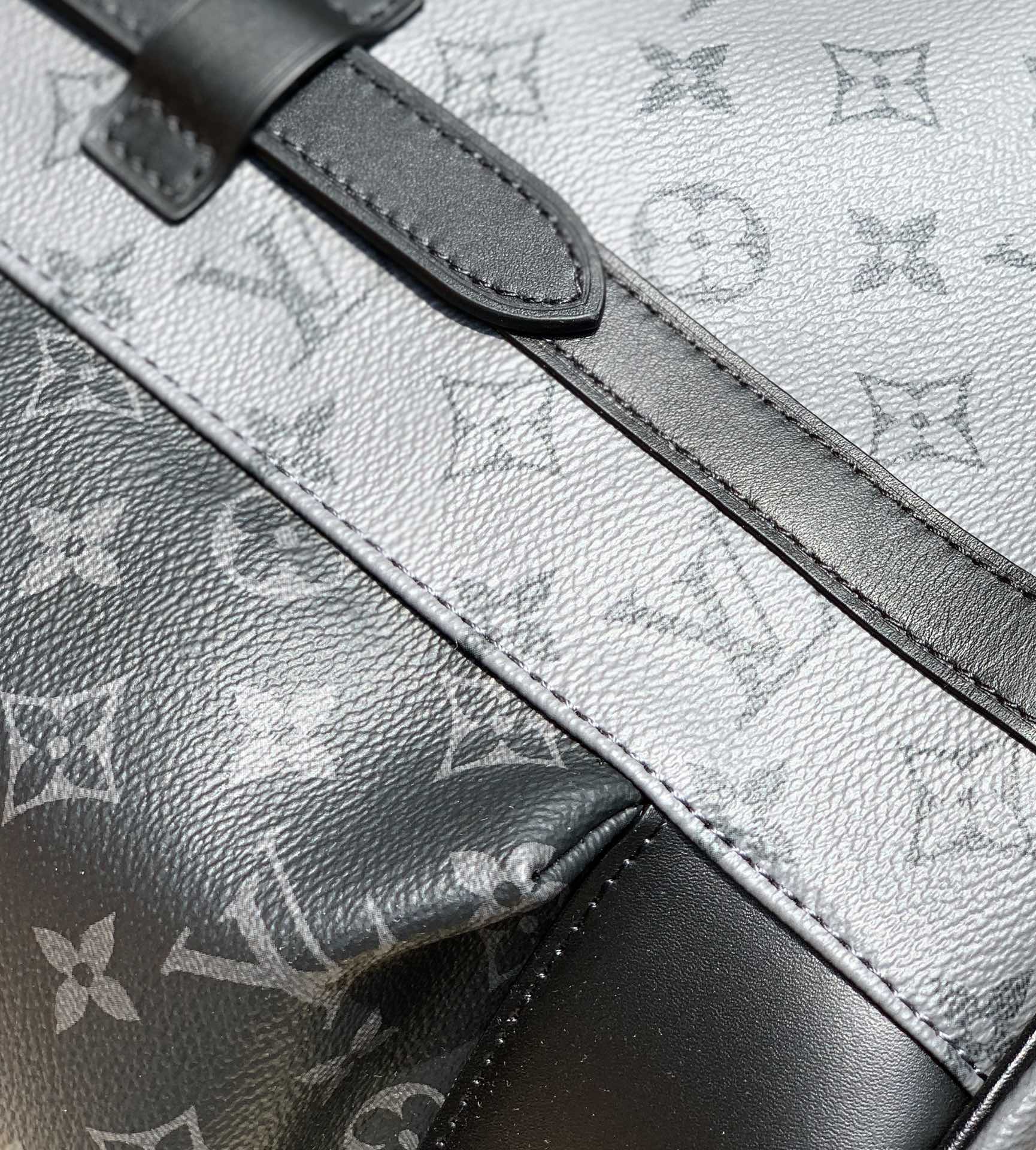 非市场普通货 进口皮料半钢五金 m45419尺寸38 x 44 x 21 CM同样是海外渠道货，如果有亲