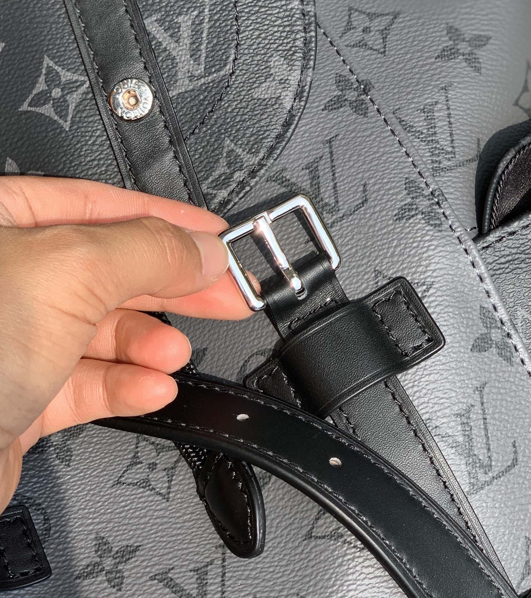 非市场普通货 进口皮料半钢五金 m45419尺寸38 x 44 x 21 CM同样是海外渠道货，如果有亲