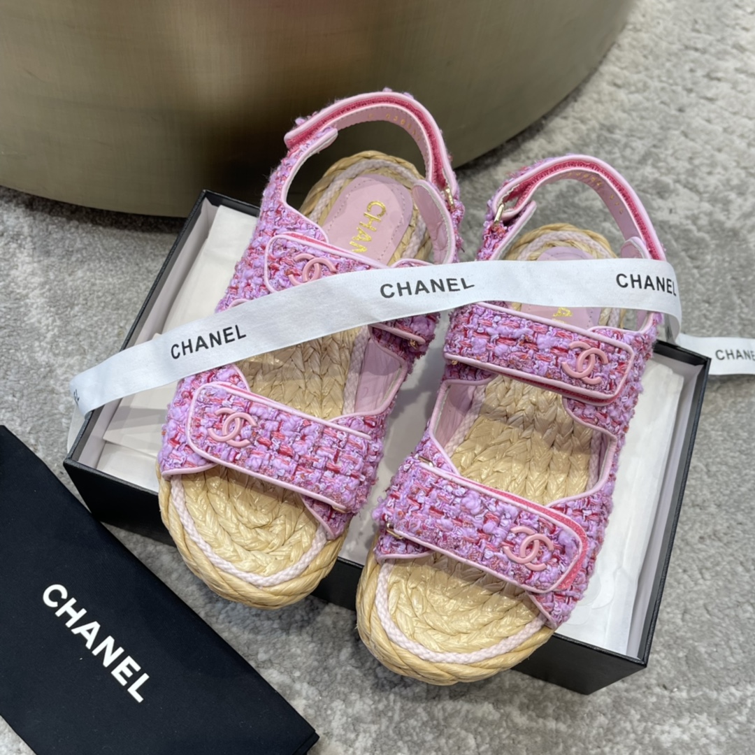 CHANEL 샌들 소가죽 발이 하얘 보이는 우아한 스타일