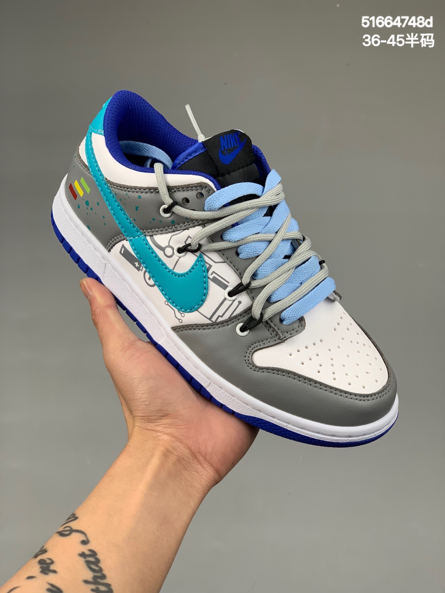 本地
耐克Futura x Nike Dunk Low SB联名 腰果花 解构绑带滑板鞋 双鞋带系统延续了今年的代表性风格，搭配亮粉色鞋带，保持了 Dunk SB Low 街头属性的同时，Virgil 强烈的解构属性让这双鞋更符现代年轻人的审美#X8228 货号CN4504SWSIZE：36 36.5 37.5 38 38.5 39 40 40.5 41 42 43 44 45
编码：51664748d