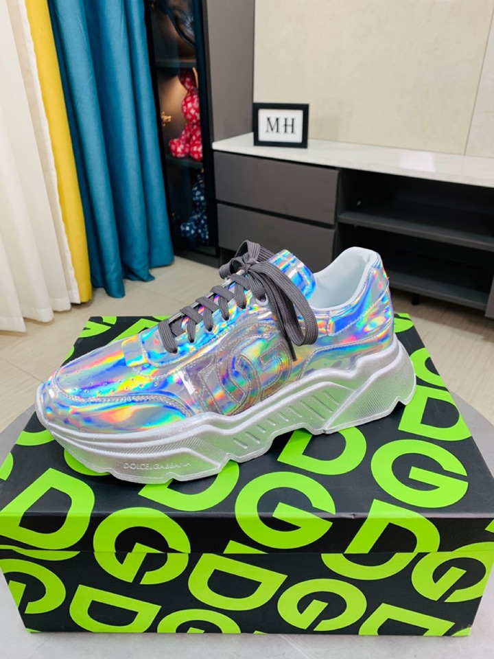 J0  Dolce＆Gabbana最新官网休闲、男鞋原单品质进口头层牛皮网布搭配➕羊里[得意]论材料做工完胜市场所有版本💕最高品质出货 实物拍摄，面料进口凸显品牌独特魅力😘鞋带也是原版定制👻经典系带款鞋 上脚十分舒适 、