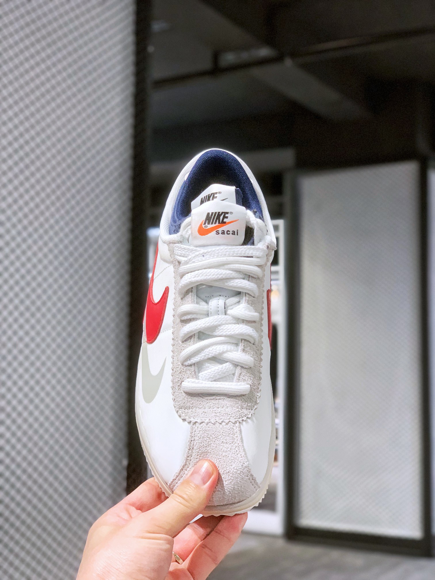 [Air Force Series]SacaixNikeZoomCortez gray red Item No.: DQ0581 100 SIZE:36 3