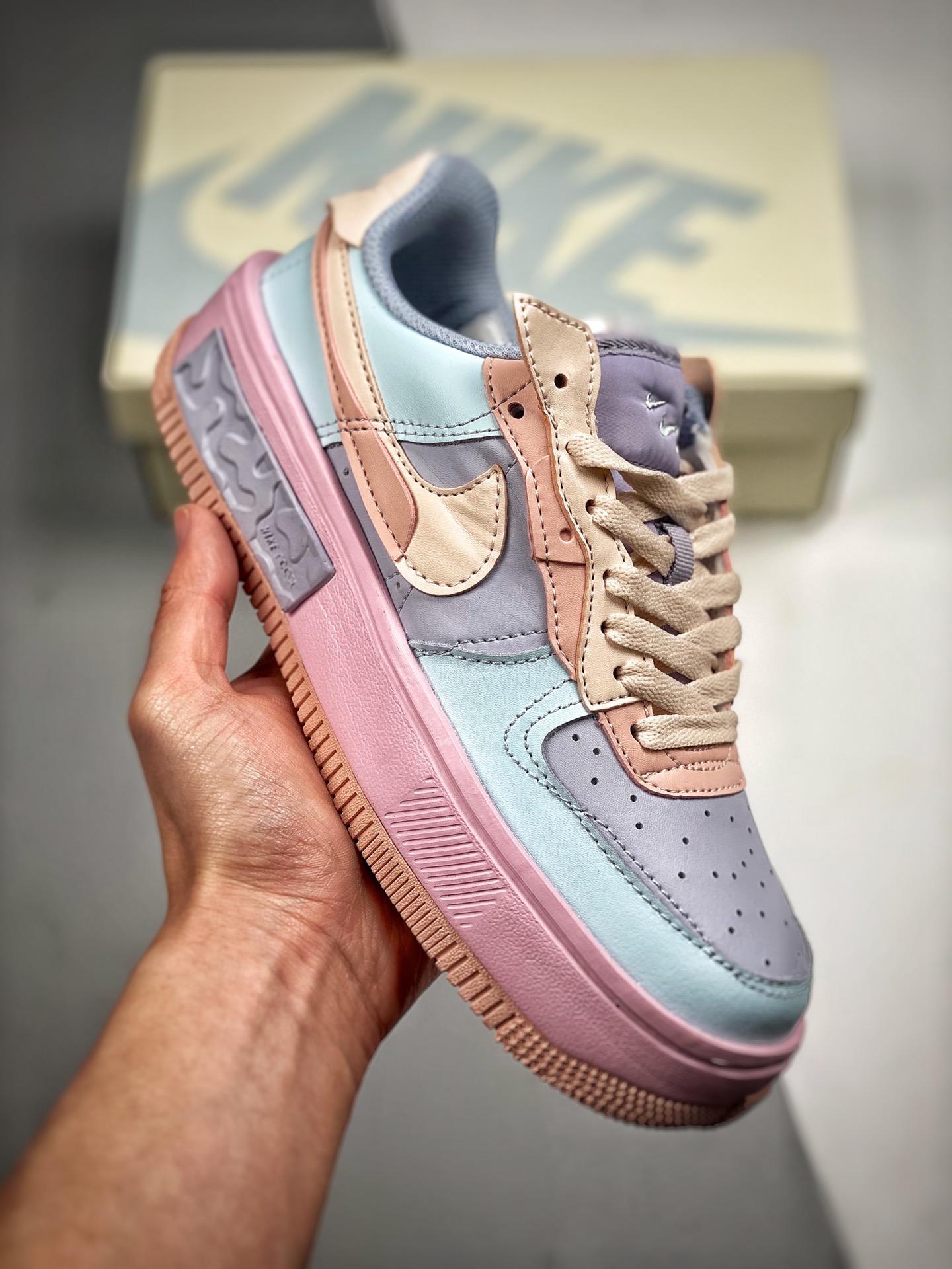 -3 Nike Air Force 1 Fontanka "Casa de dulces", serie Fontanka de Air Force. Material nano en todo el zapato, se deshace…